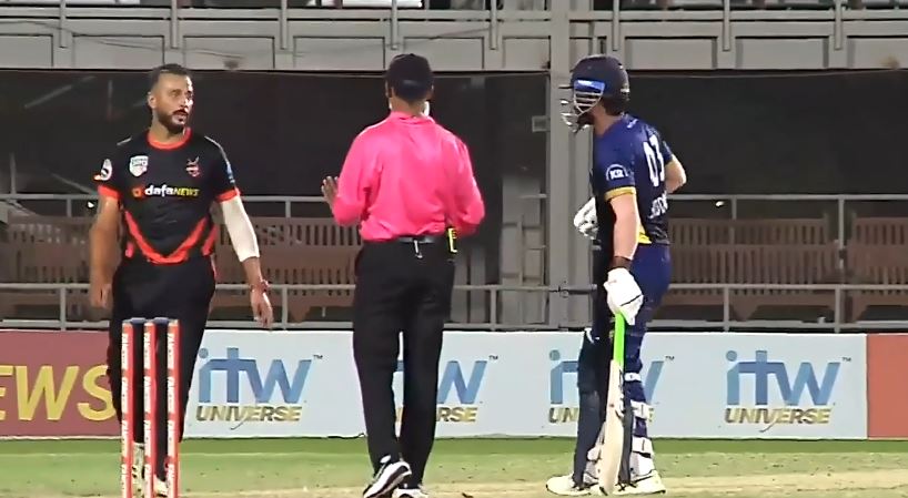 Renaissance Challengers beat Muscat Thunders by 8 runs | Match 29
