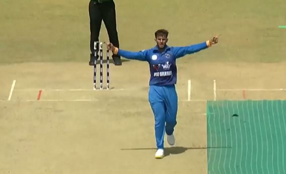 Amo Sharks vs Mis-E-Ainak Knights: Azmatullah Omarzai's 3 for 41