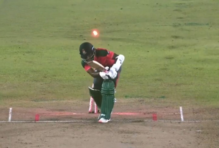 Salman Mirza's 3 for 20 | 3rd T20I