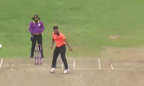 Parvez Mussaraf's 4 for 20 | Match 21