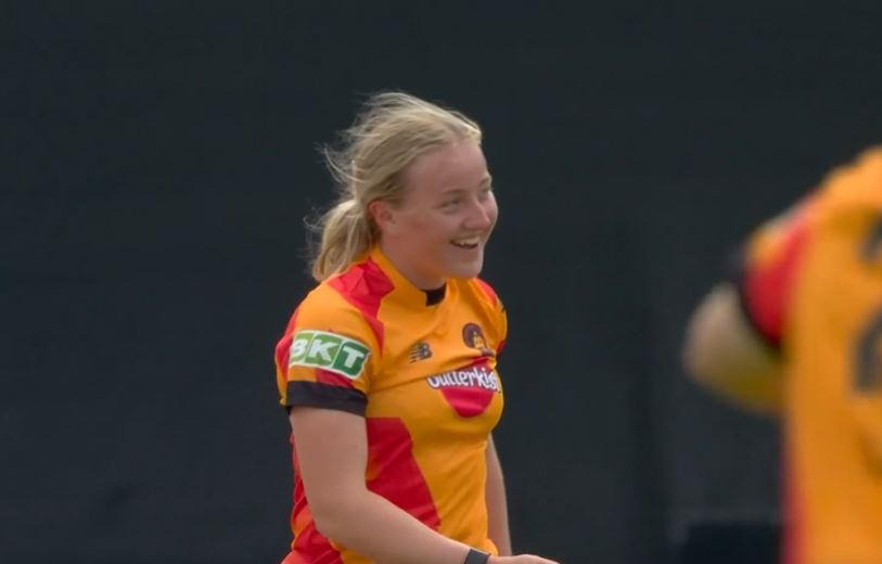 Birmingham Phoenix vs Southern Brave: Charis Pavely's 3 for 21