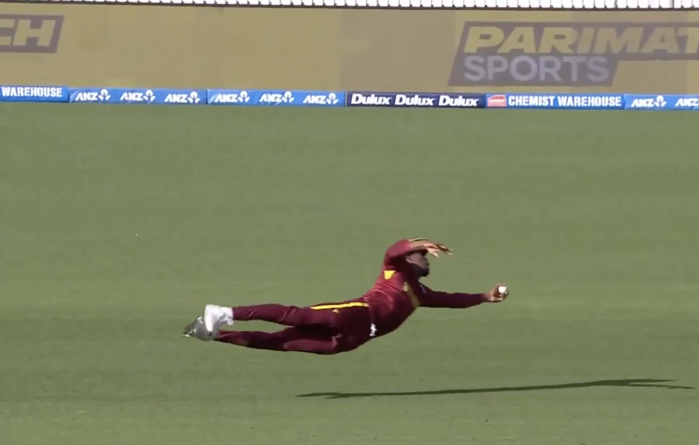 UNBELIEVABLE GRAB! Pierre pulls off a sensational catch