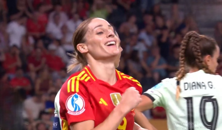 UNBELIEVABLE! Esther finished off Pina’s daring chip | Goal of the day 2