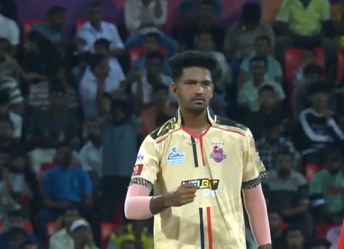 Prem Kumar's 3 for 19 | Match 17