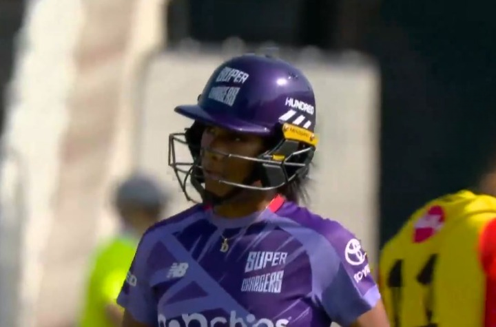 Davina Perrin's 72* off 40 | Match 8