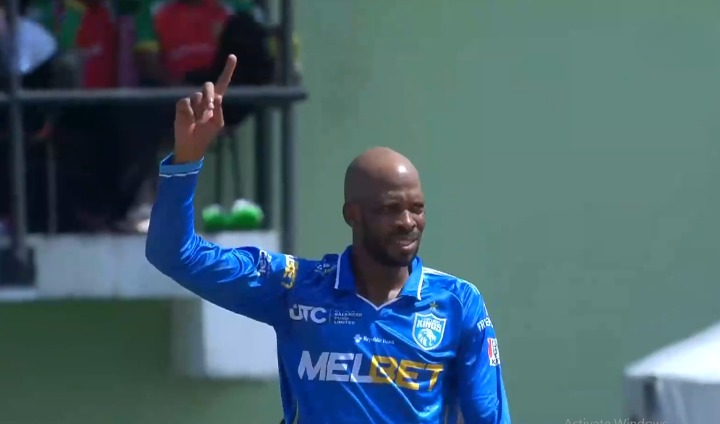 Roston Chase's 3 for 30 | Match 29