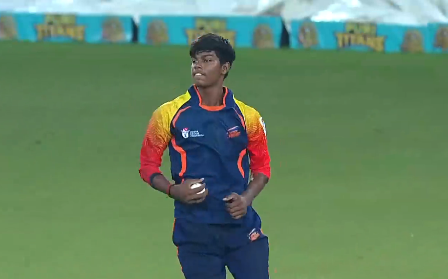 Raaz Yadav's 3 for 19 | Final 