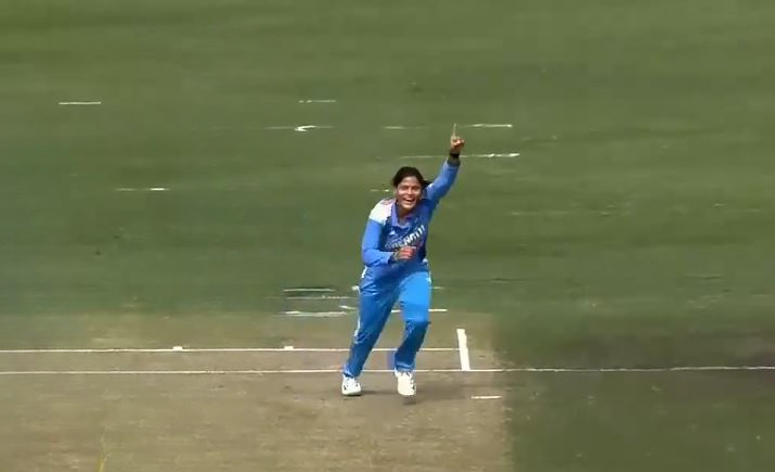 Radha Yadav's 3 for 45 | 1st ODI 