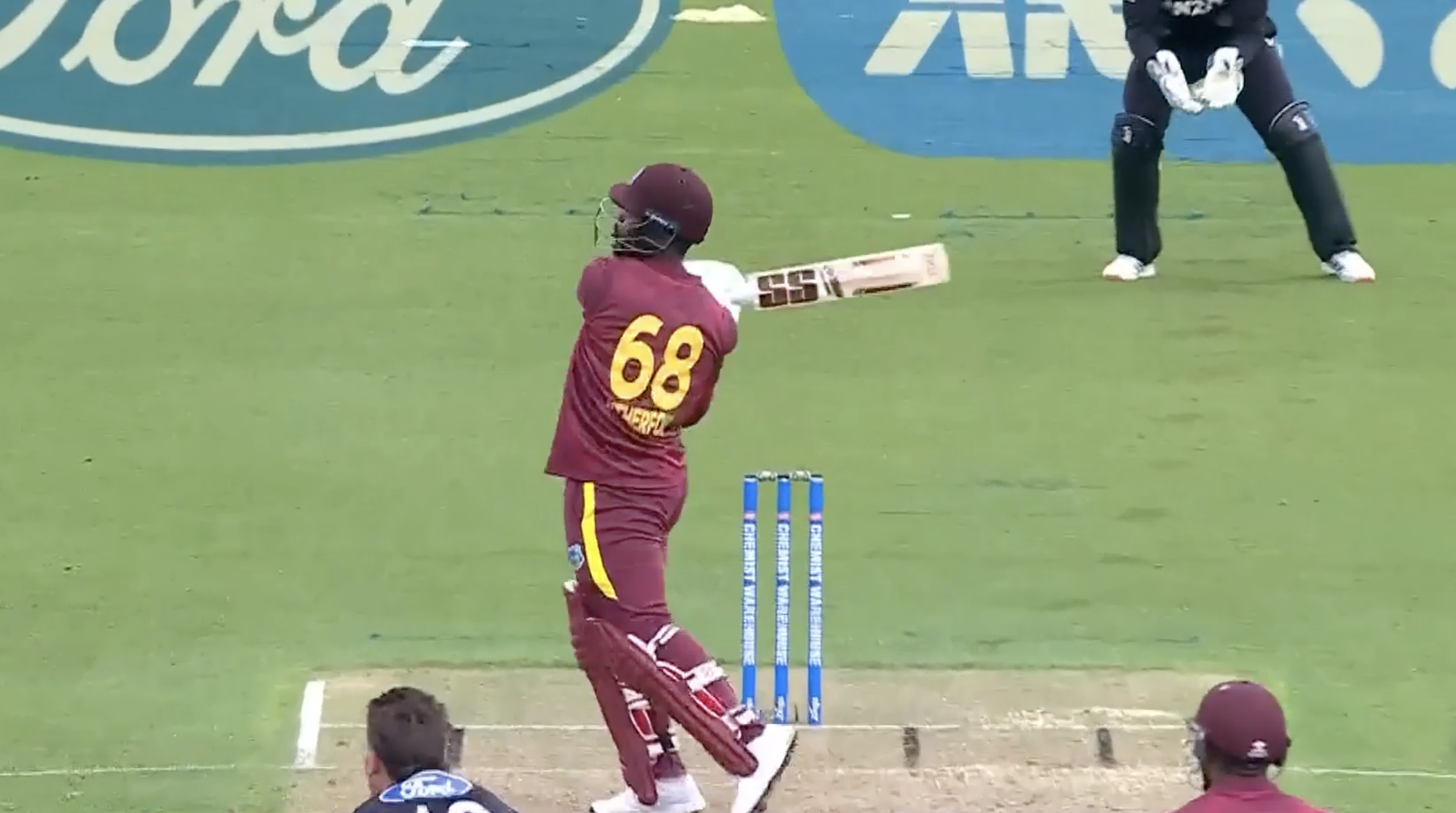 CLOBBERED! Rutherford smashes Smith for a huge maximum