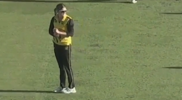 Shay Manolini's 3 for 51 | Match 42