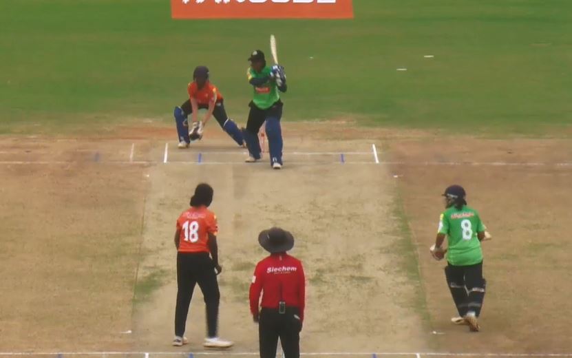 Diamonds beat Queens by 2 wickets 