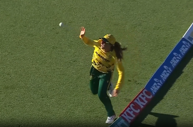 CAUGHT AND DROPPED! Sune’s miss gives Sharp a lifeline