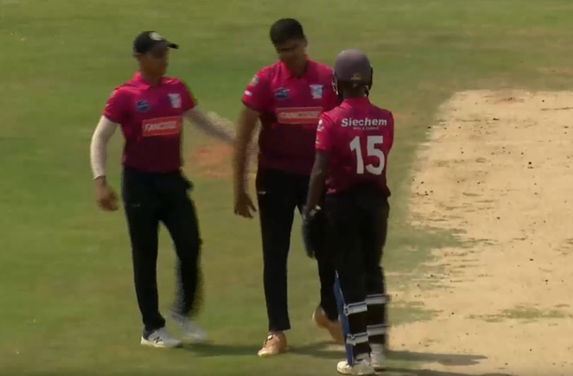 Smashers beat Warriors by 8 wickets