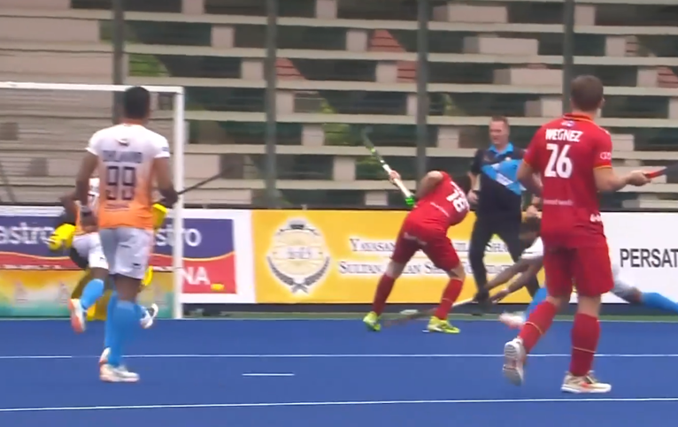 Brilliant! Van Dessel’s pass sparks Duvekot’s finish