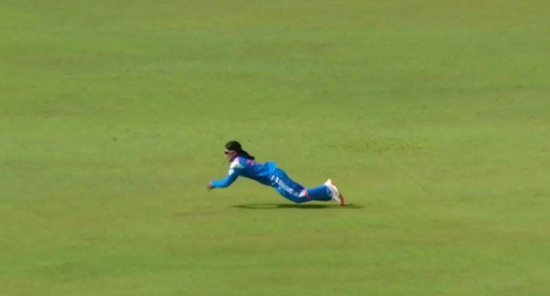 SUBLIME! Amanjot Kaur's athletic grab stole the show