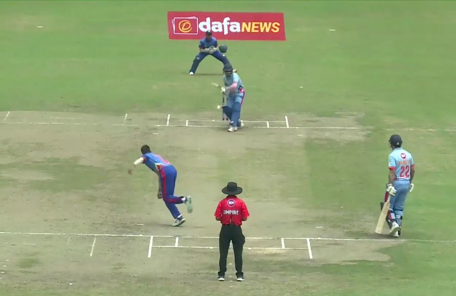 Om Saini's 3 for 17 | Match 5