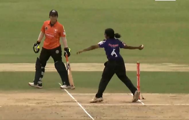 Angels vs Queens: Samruddhi Rawool's 3 for 23