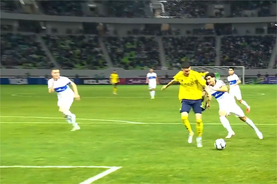 COOL AS ICE! Abdullah Al-Hamdan puts Al Nassr in front