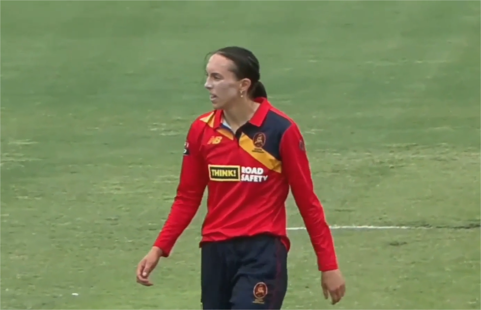 Courtney Neale's 3 for 40 | Match 33