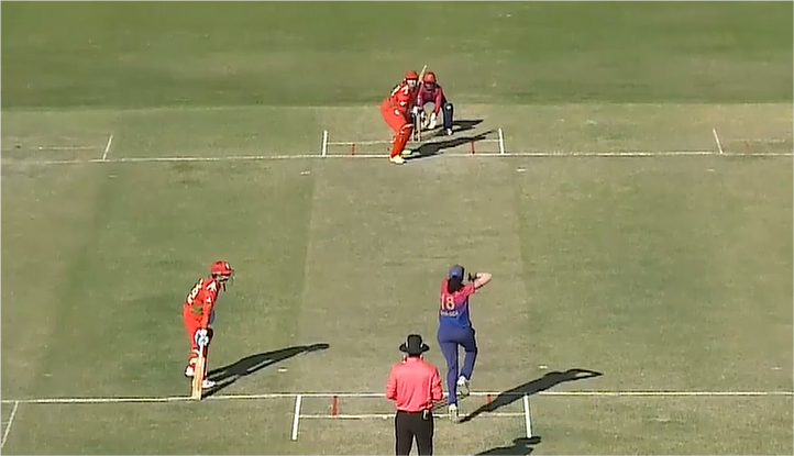 Esha Oza's 3 for 6 | Match 2