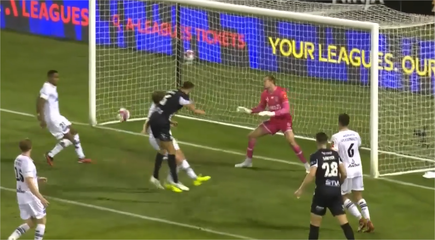 BEAUTIFUL TEAM GOAL! Tomislav Uskok finishes off a slick move 