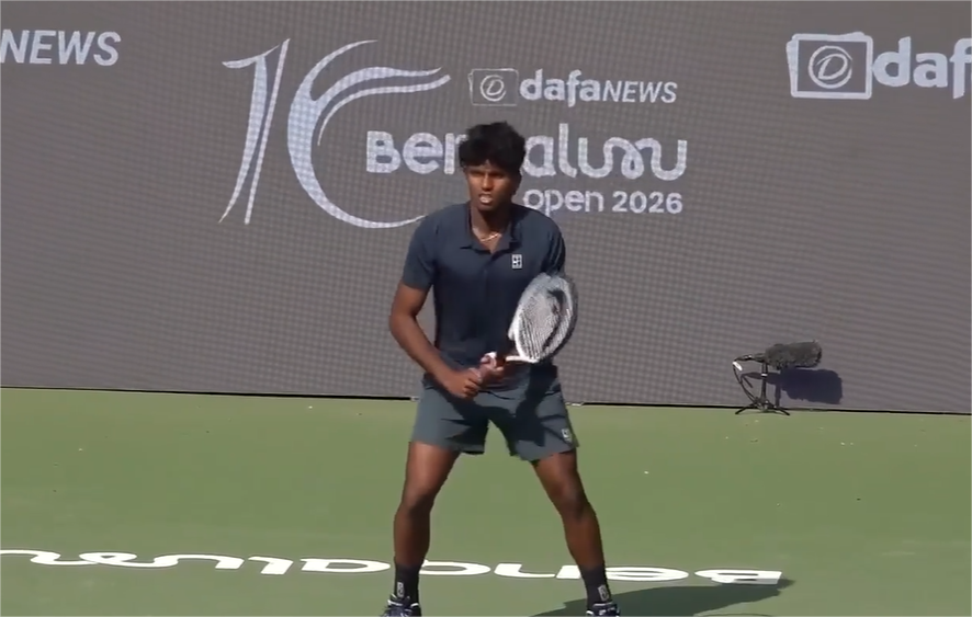 Beibit Zhukayev vs Manas Dhamne | Centre Court