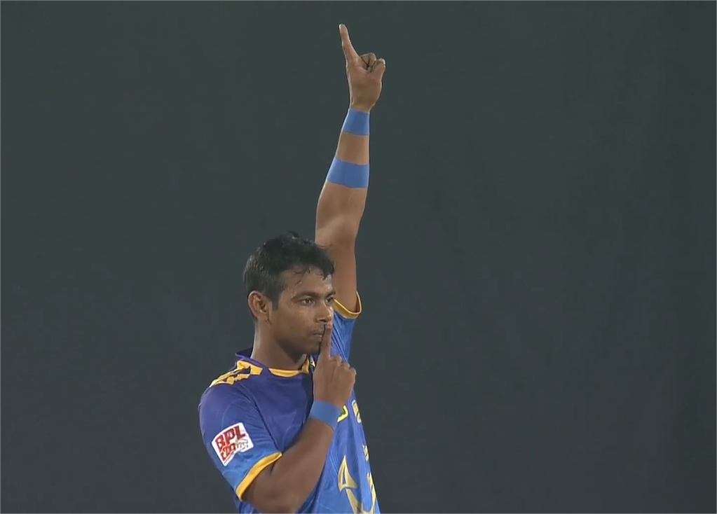 Tanvir Islam's 3 for 25 | Match 22