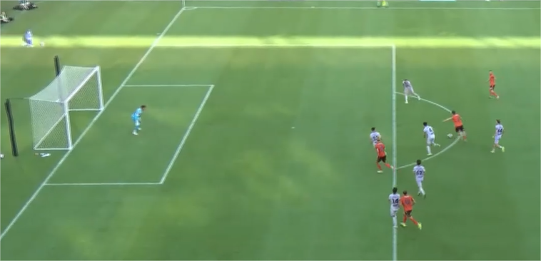 GOLAZO! Christopher Long scores a sensational long-ranger