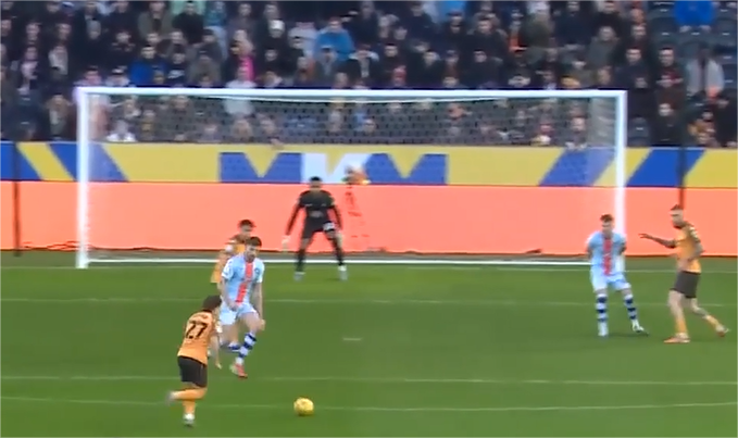 SCREAMER! Regan Slater launches an absolute thunderbolt