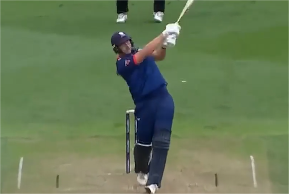 446! Bevon Jacobs hammers Van Beek