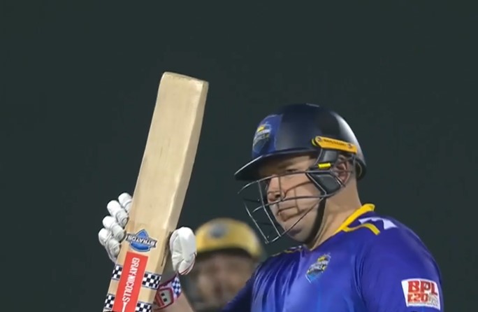 Adam Rossington's 58 off 41 | Match 16