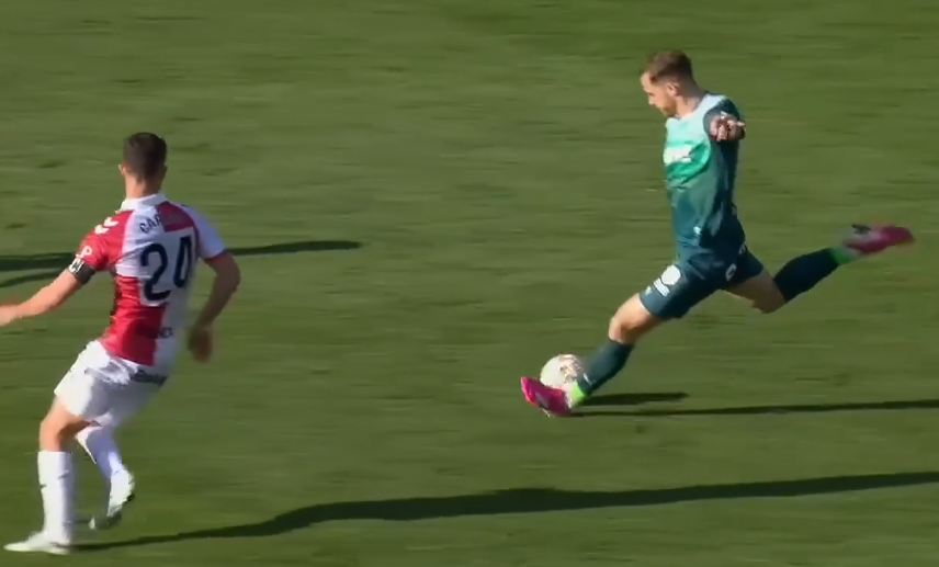 WHAT A GAME! Toni Martinez's stunner makes it 3-3