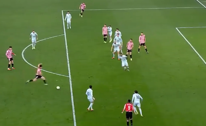 Far-Corner Finish! Vivian fires Athletic Club ahead