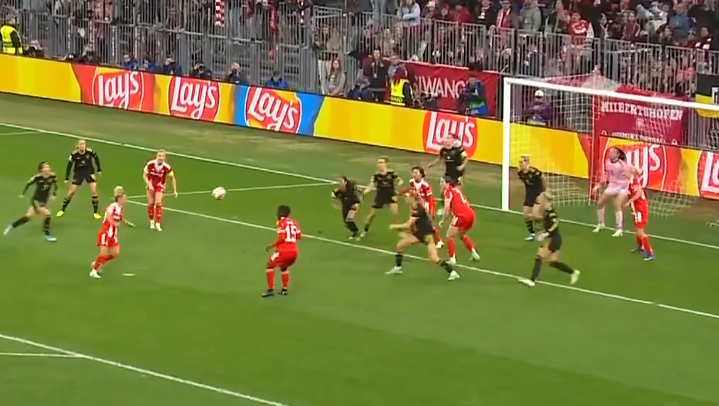 Brilliant Volley! Glodis fires Bayern Women into semis