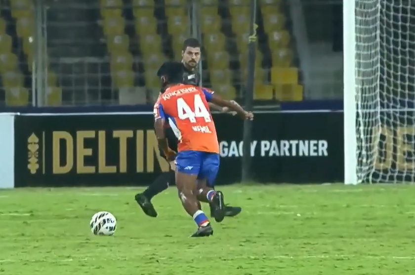 WOWZA! Muhammed Nemil fires a stunning strike from distance