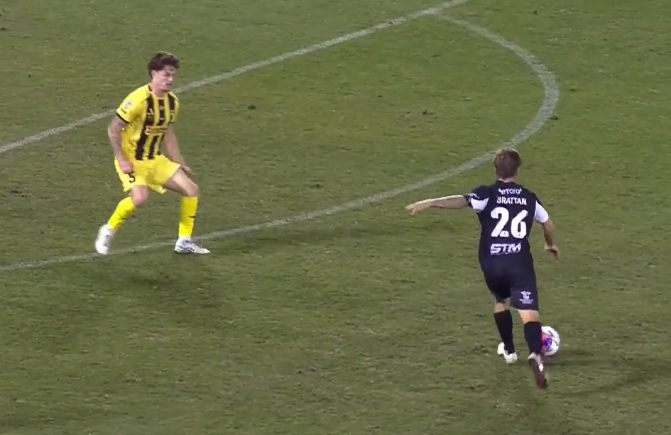 FROM DISTANCE! Luke Brattan launches an absolute stunner