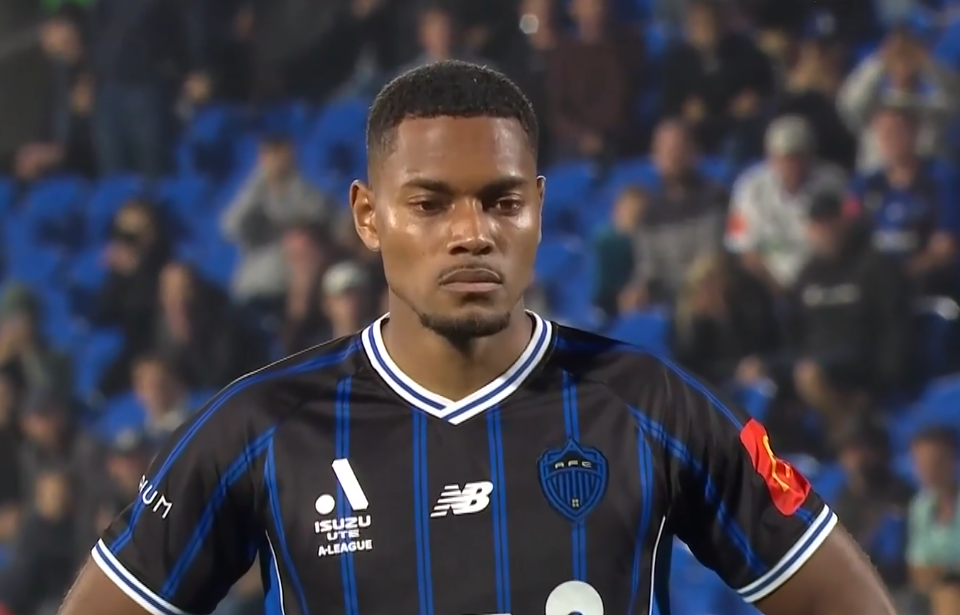 Auckland 7-6 Melbourne City on penalties | Elimination final