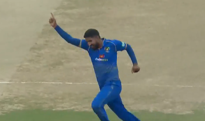 6-FER ALERT! Junaid Siddique runs riot against Oman