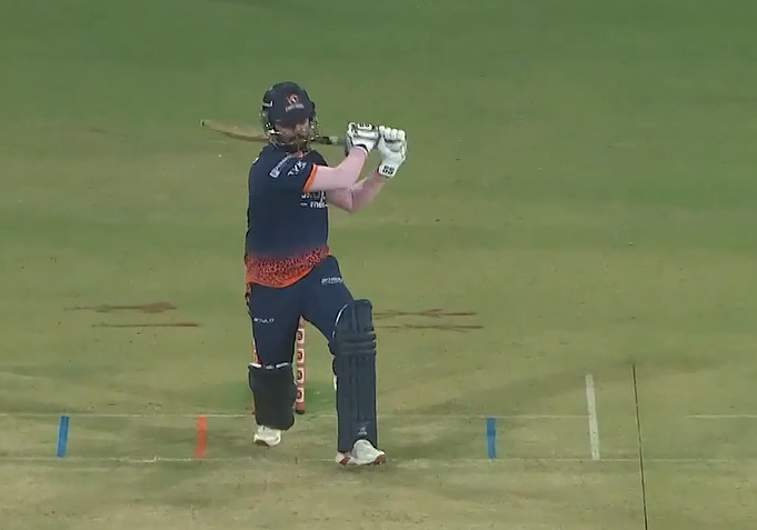 644! Parth Chaudhary takes Gajendra Goswami to the cleaners