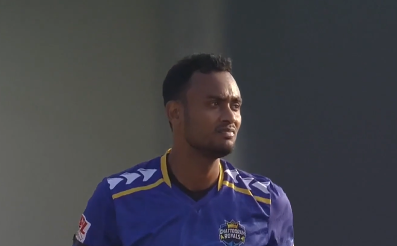 Shoriful Islam's 3 for 18 | Match 11