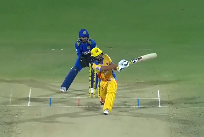 Match 11, Dindigul Dragons: All Sixes