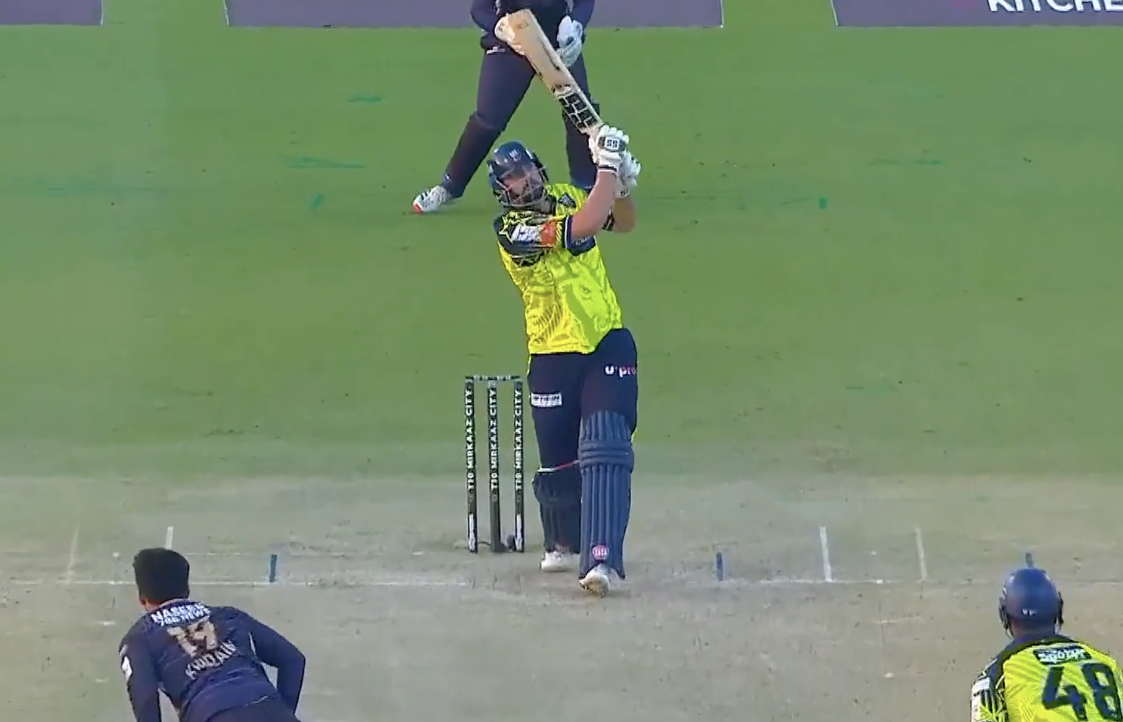 BRUTAL! Tim David clobbers Khuzaima Tanveer for 35 runs