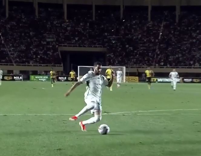 Algeria come back from behind to beat Uganda 2-1 