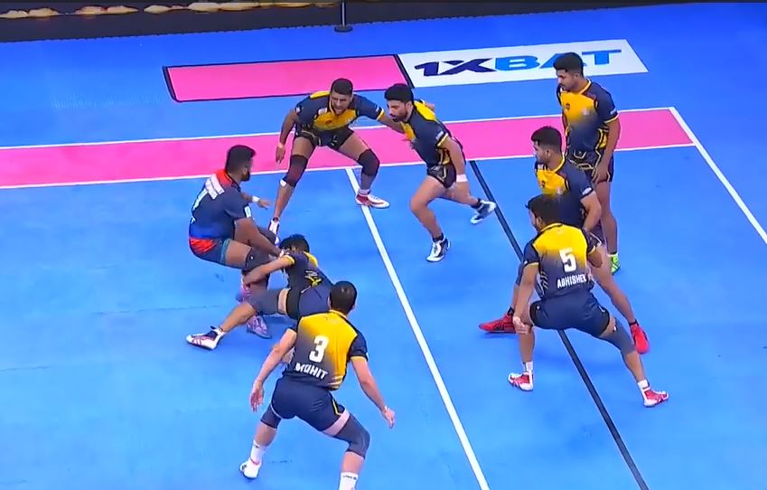 JD Noida Ninjas outplay Ganga Kings of Mirzapur 35-28