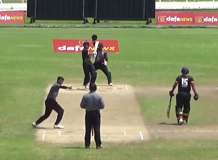 Eastern Eagles vs Central Smashers: Naveed Ahmed's 4 for 13