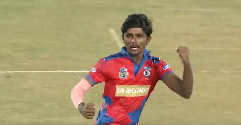 Aries Kollam Sailors vs Trivandrum Royals: Vijay Viswanath's 4 for 12