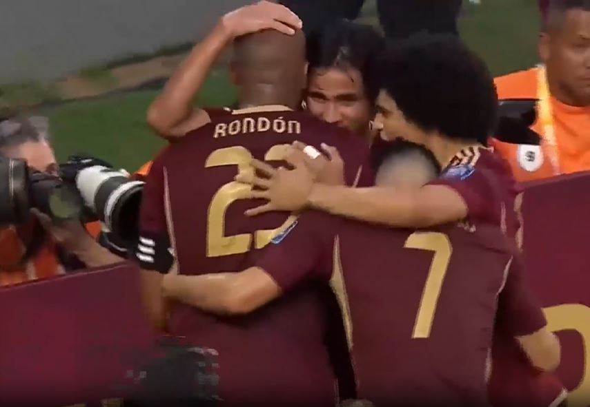 Venezuela 2-0 Bolivia | Round 15