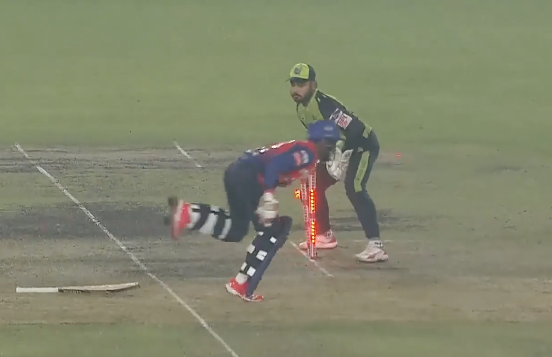 WW! Sylhet Titans restrict Rajshahi Warriors to 165