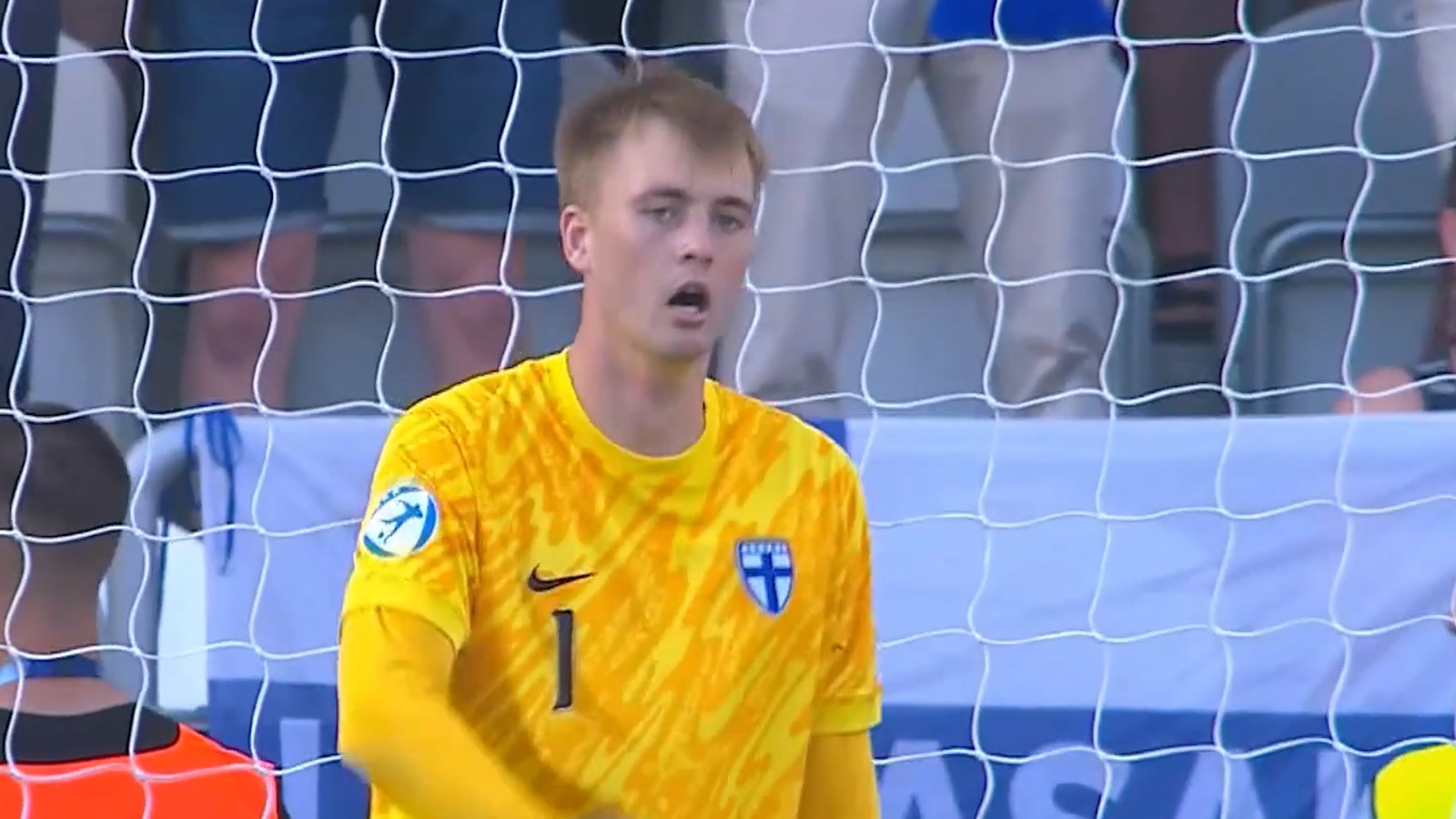 Terrific defending! Lucas Bergström's instinctive save for Finland | Top moment of the day 4