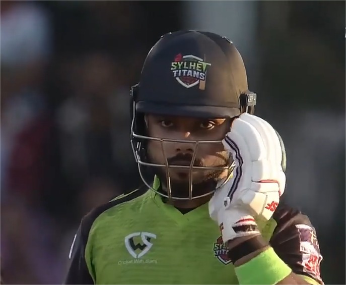 Parvez Hossain Emon's 65* off 33 | Match 1